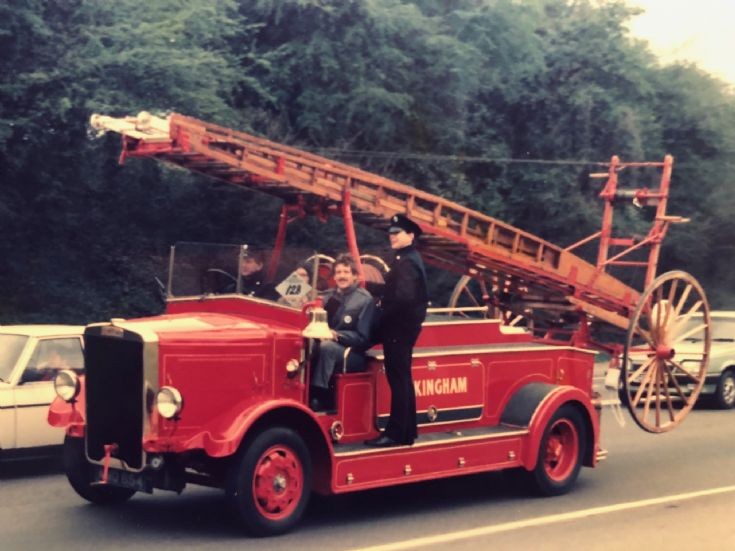 Leyland FK6 PE Wokingham  AMO654