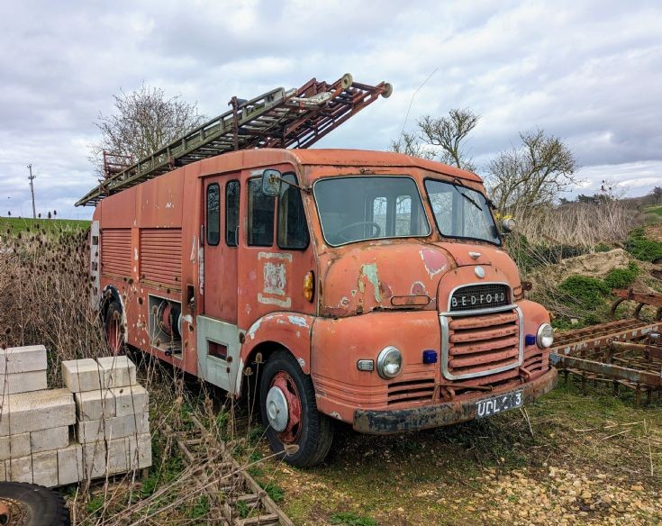 UDL233 Bedford SLZ/HCB WrE  Isle of wight