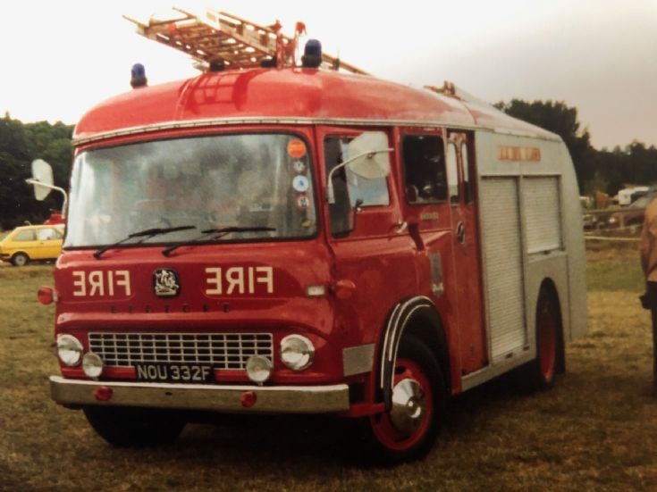 Bedford TK/HFS WrT Hants NOU332F