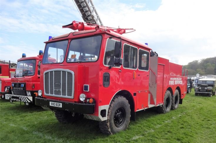 Thornycroft Nubian/Carmichael VHO182R 