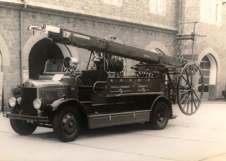  1935 Albion Merryweather PE Guernsey 816