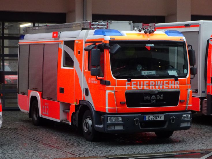 MAN-Rosenbauer LHF 20/12 Rescue Pump