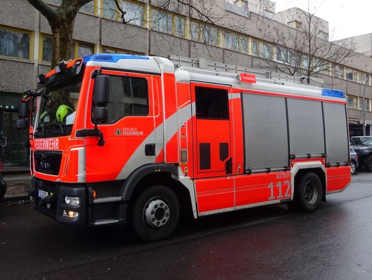 MAN-Rosenbauer LHF 20/12 Rescue Pump