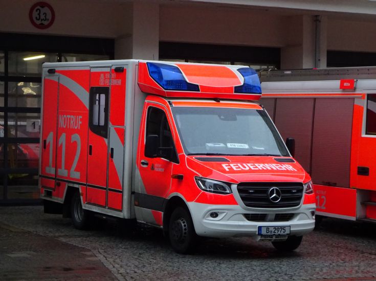 MB-Fahrtech Systeme - RTW1100/1 Ambulance 