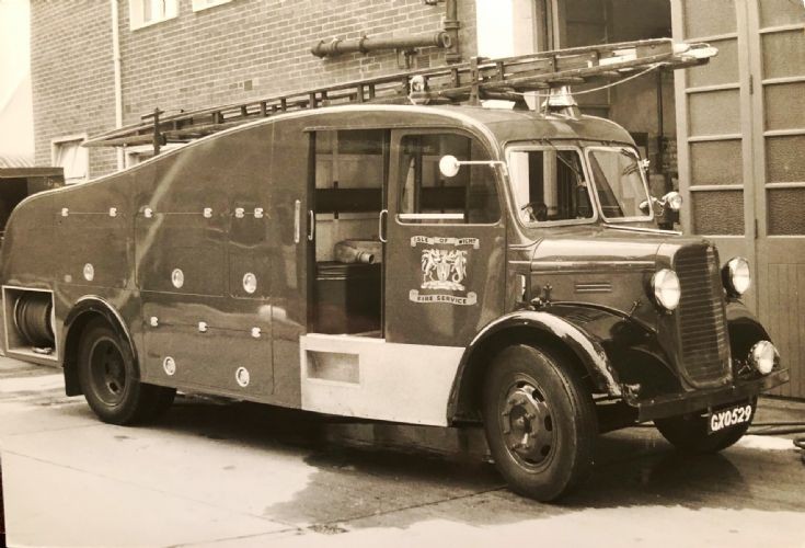 GXO529 Dodge 82A HCB WrT Isle of Wight