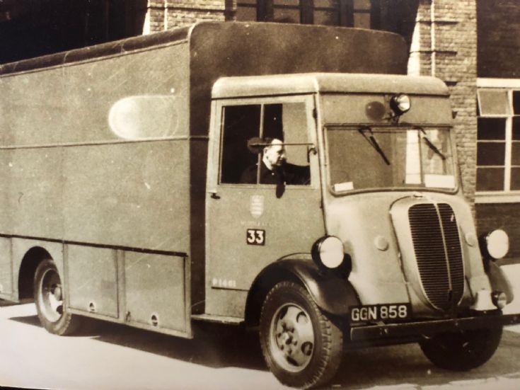 GGN858 Fordson 7v hoselayer ex NFS