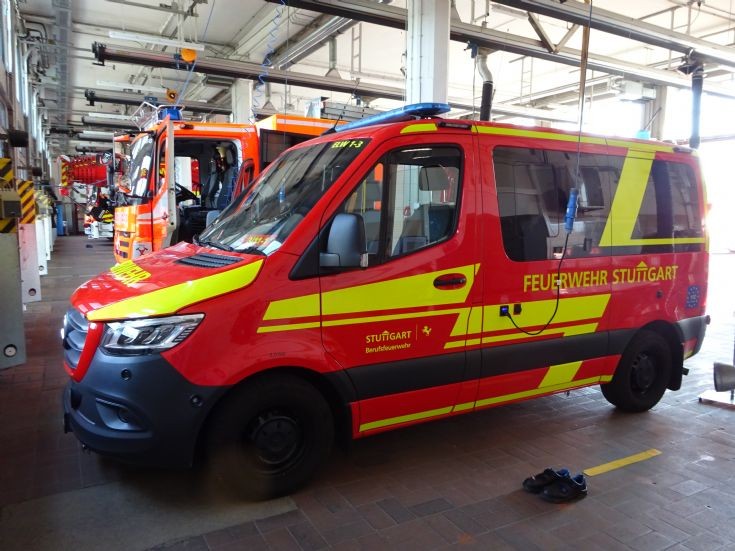 Mercedes - ELW1-3 Command Van