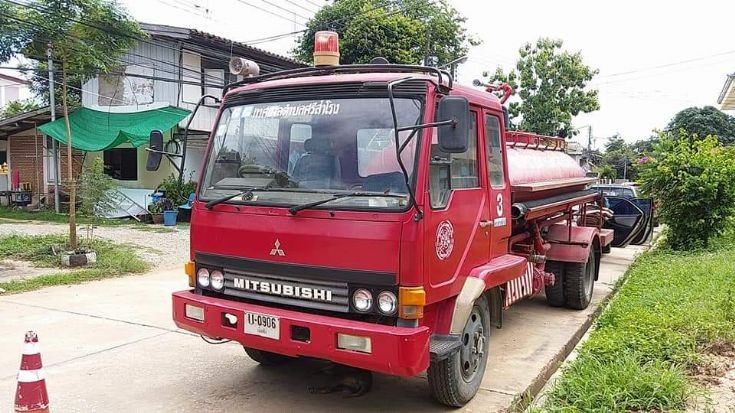 Mitsubishi fuso tanker truck