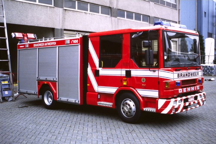 Dennis Rapier pump Antwerp
