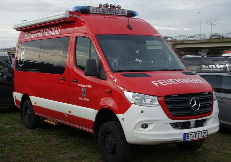 MB - Command Van