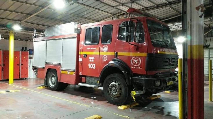 Mercedes Benz 1234 pump Israel