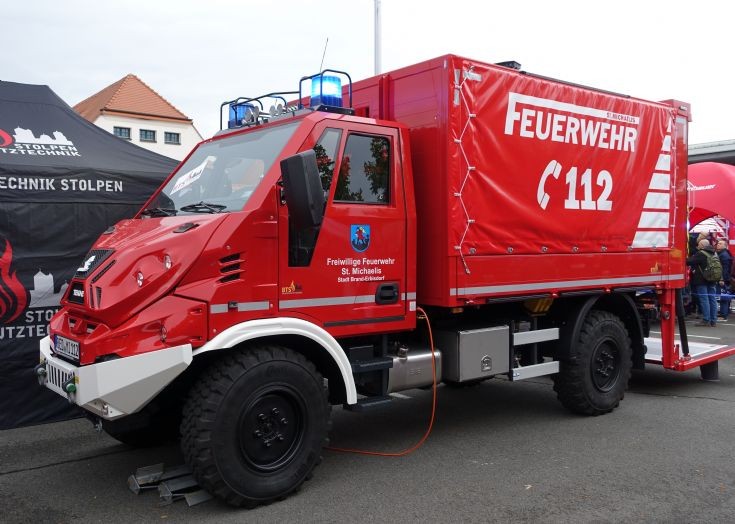 Tekne Gralion - 4x4 Logistic truck