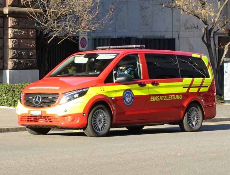 MB-KdoW Command Van