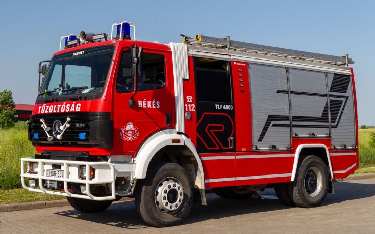Mercedes Rosenbauer TLF-4000 AT