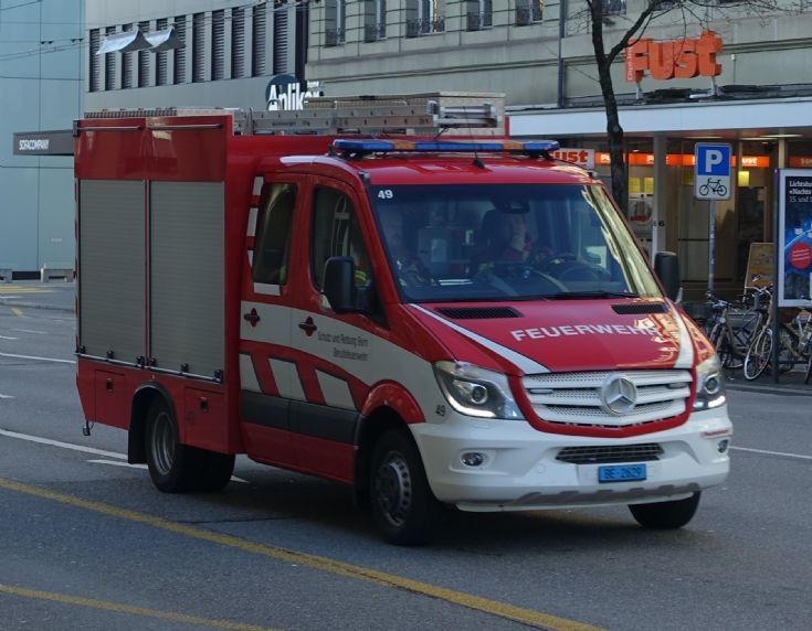 MB - KAW Small Alarm Van