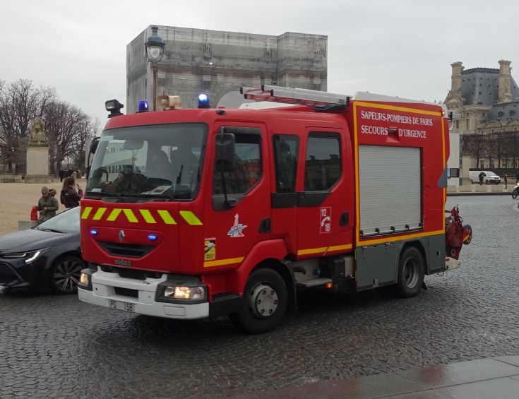 Renault - Sides PSE158 Pump-Ambulance