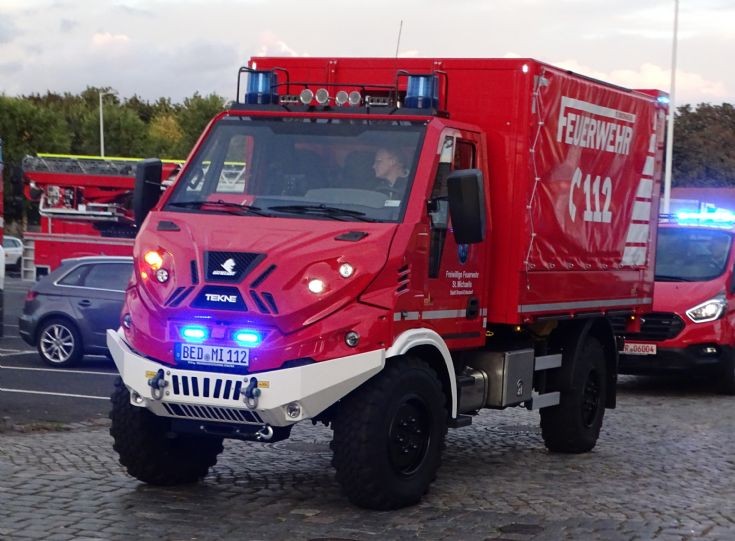 Tekne Gralion - 4x4 Logistic truck