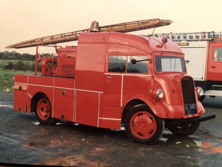 LI3487 Fordson 7V ex NFS