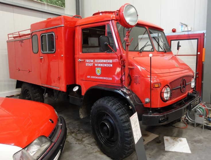MB Unimog-TLF8-8 (KatS) Light Pump