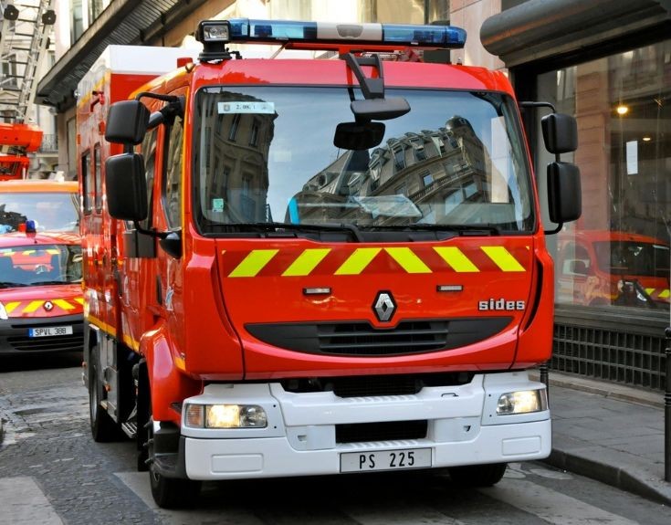Renault-Sides PS225 Pump-Ambulance