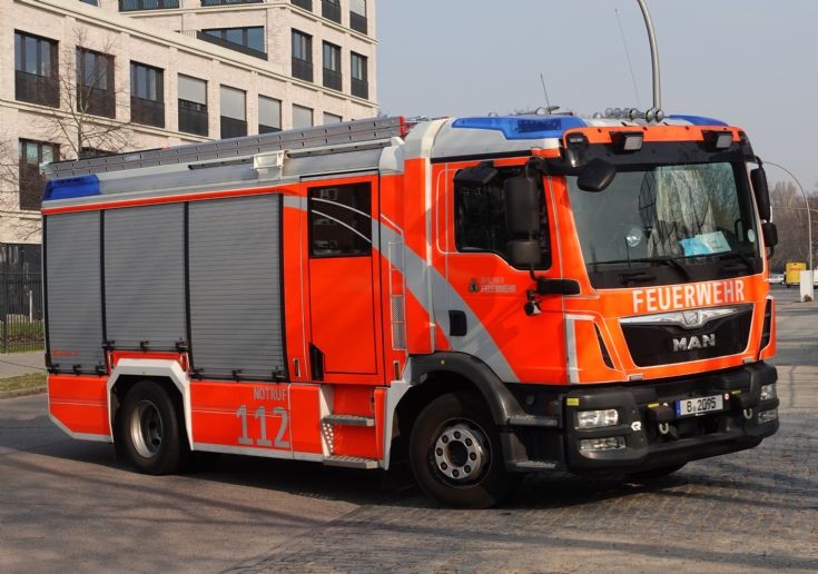 MAN Rosenbauer LHF 20/12 DLS Rescue-Pump