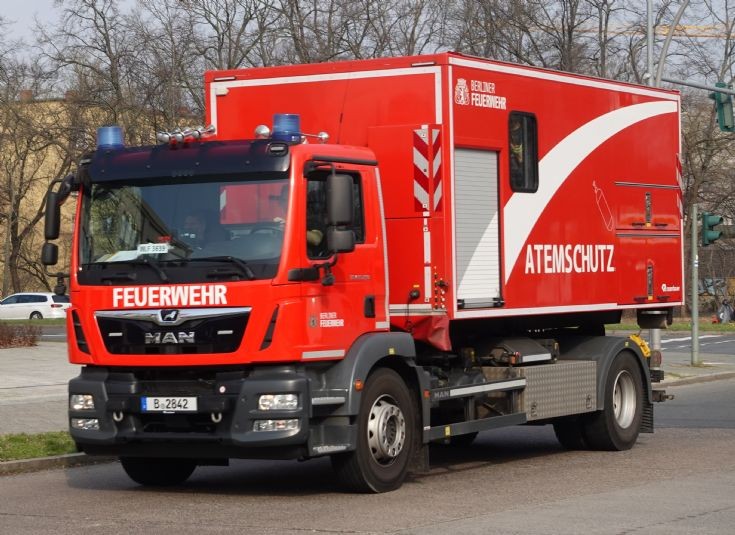 MAN - Prime Mover with BA Pod