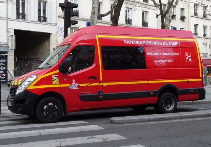 Renault- SIS Divers' Squad 