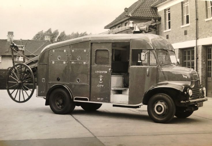 Leyland Comet PE Leicester HRY802