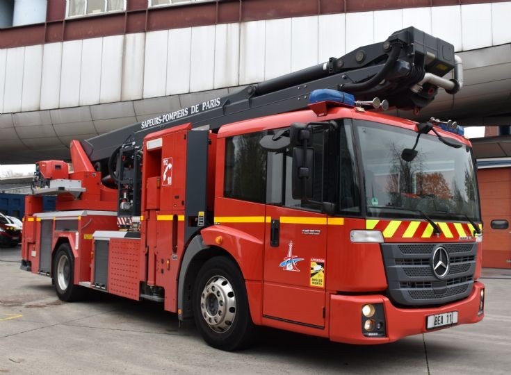 MB-Rosenbauer Skylift 32m
