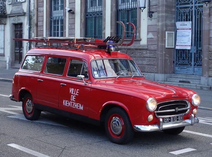 Peugeot 403 - First Responder