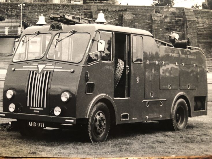 AHD971 Maudslay Merlin III M'weather P Dewsbury