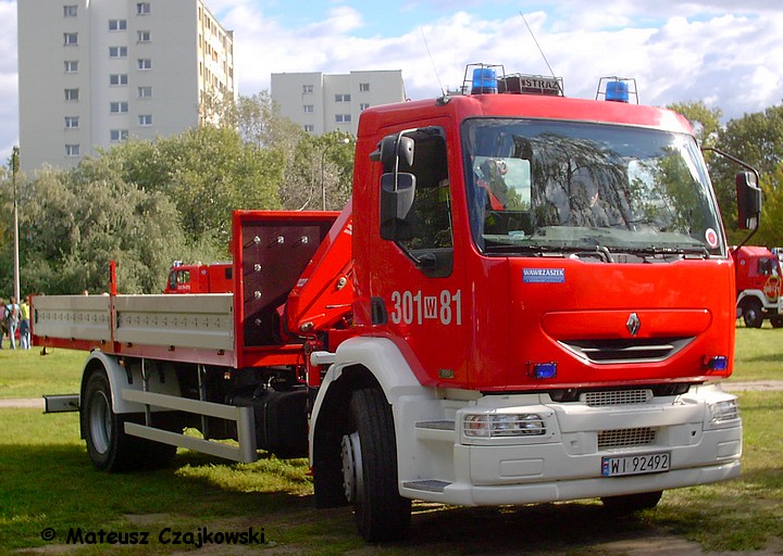 301W81 Renault Midlum Flatbed truck Warsaw Poland