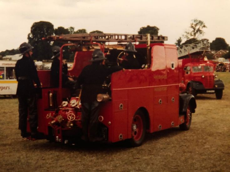 GLE973 Austin K2 pump Berks & Reading