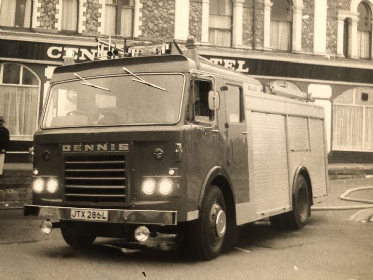 Dennis F109 WrL Glamorgan JTX286L