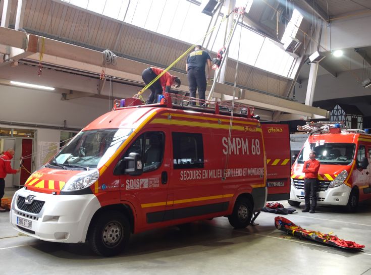 Renault-Heinis Rope-line Rescue 