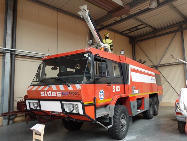 Sides S2000B – VMA105 Airport Tender
