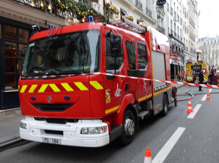 Renault - Sides PS184 Pump-Ambulance