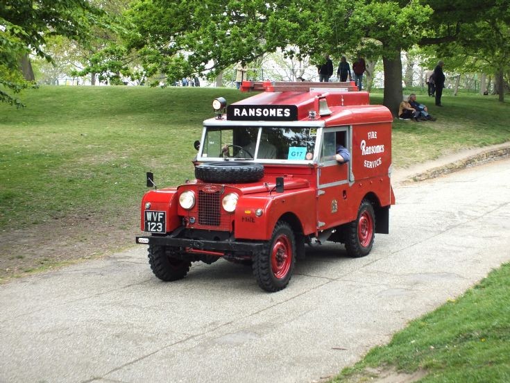 WVF123 Land Rover 88 L4P Ransomes