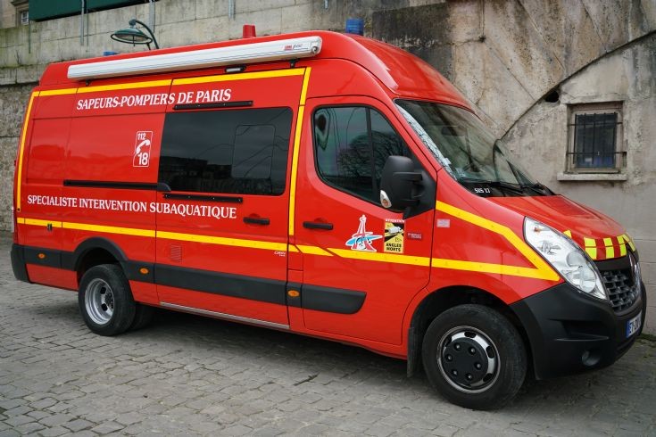 Renault - Diving Squad Van