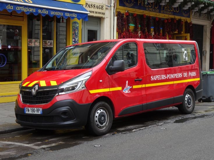 Renault – Staff van