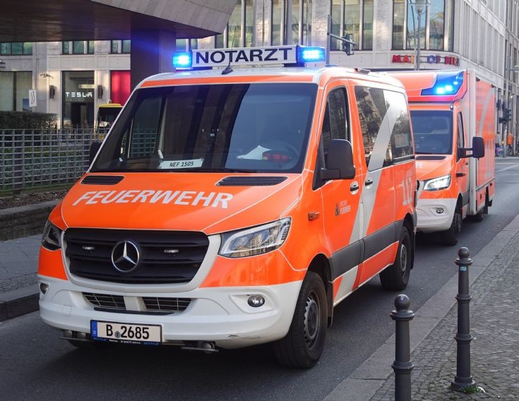 MB NEF-EMS Paramedic van & RTW Ambulance