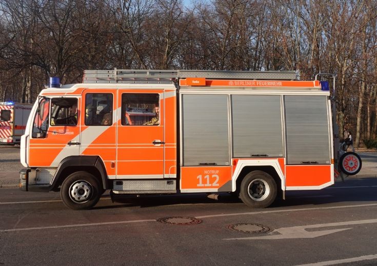 MAN Rosenbauer LHF 16/12 Rescue-Pump