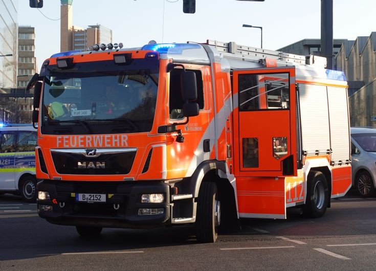 MAN-Rosenbauer LHF 20/12 Rescue Pump