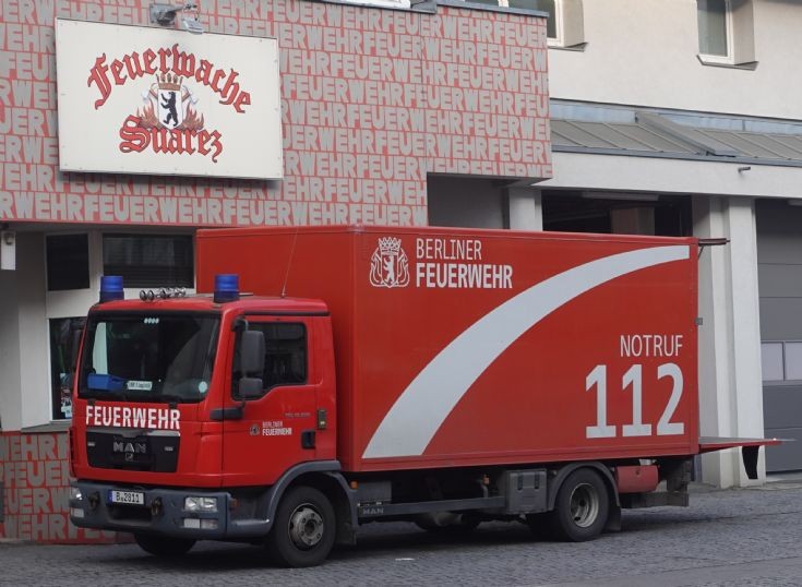 MAN-LKW3 Logistics Truck 