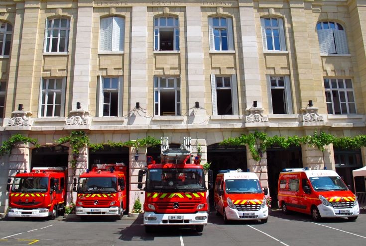 Renault - MB Line up - Pumps-TTL30-Ambulances