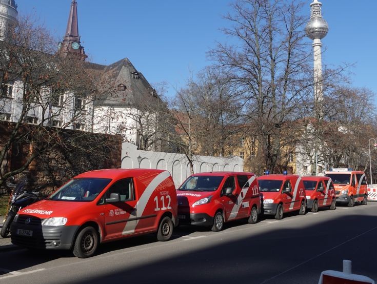 VW-Nissan Line-up – all purpose vehicles 
