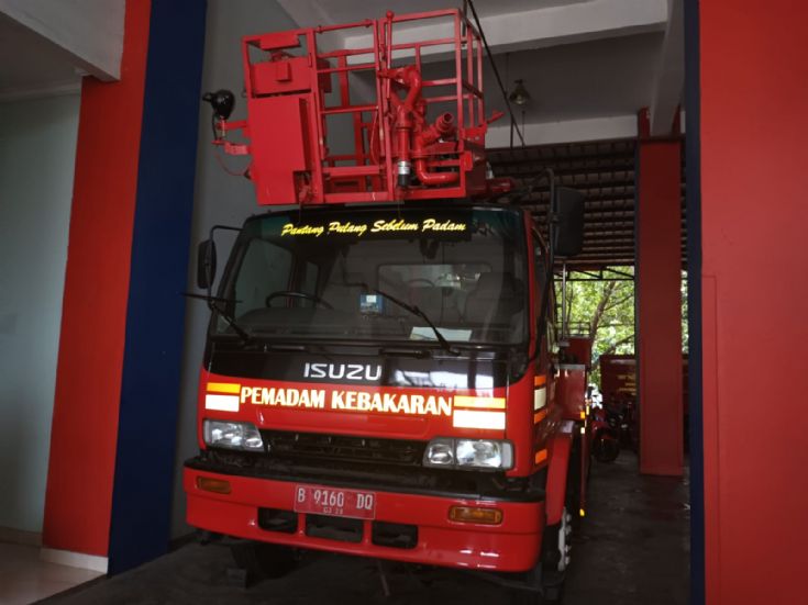 North jakarta Isuzu Forward Snorkel