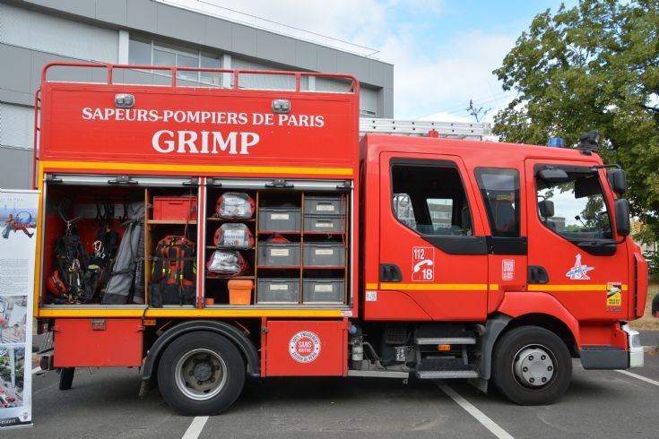 Renault – GRIMP1 Rope-line rescue unit