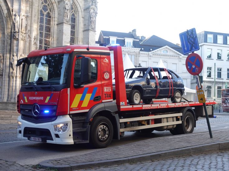 MB-Vanassche Towing platform