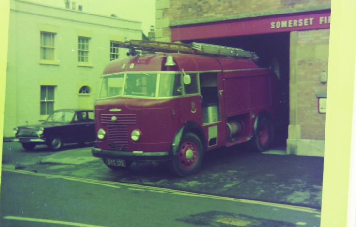 Commer Miles SYC102